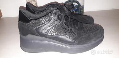 Sneakers IGI&CO - Nere con platform in pelle NUOVE