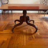 Tavolo inglese in piuma di mogano