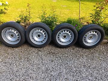 Cerchi in ferro da 14" con gomme