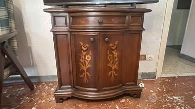 Mobile porta TV in legno stile classico