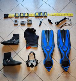 Vestiario da sub + accessori