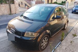Audi A2   In buono stato  1000€ passaggio compreso