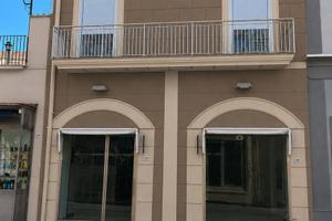intero fabbricato ad uso commerciale