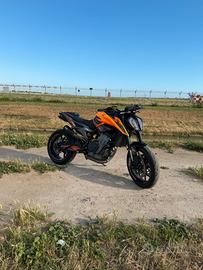 KTM DUKE 790L
