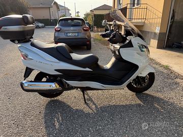 Suzuki Burgman AN 400 ABS