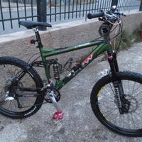 mtb FRW 26 tg M full come nuova solo 500km PERMUTE