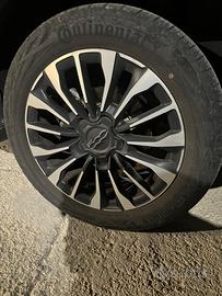 Gomme Continental 215-55-R17