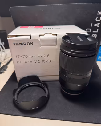 Tamron 17 - 70 mm f/2.8 Di III - A VC RXD