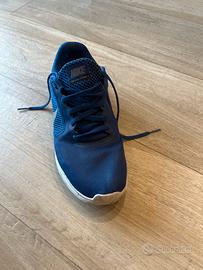 Nike Revolution 3