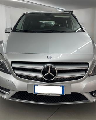 Mercedes-benz B 200 Premium