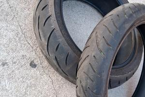 gomme moto