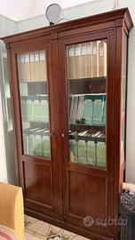 Libreria vetrina in legno stile classico – 122 cm