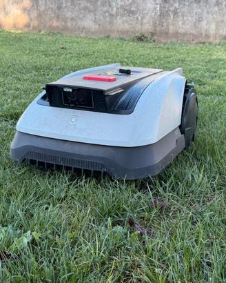 Robot taglia erba Ecovacs goat 0600