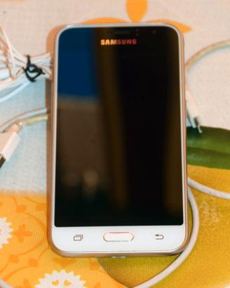 Smartphone Samsung J1