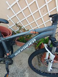 MTB rockrider st120 (TRATTABILE).