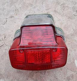 Fanalino posteriore vespa  cromato