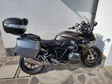 BMW R1200RS
