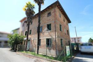 VILLA A SCHIERA A SAN MICHELE AL TAGLIAMENTO
