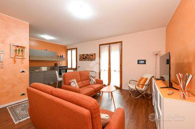 3 LOCALI A DESENZANO DEL GARDA