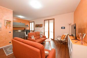 3 LOCALI A DESENZANO DEL GARDA