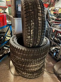 4 GOMME 225/55/17 invernali