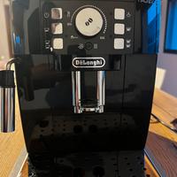 Macchina per il caffè De Longhi  Magnifica S