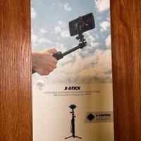 Treppiedi e/o asta selfie bluetooth per smartphone