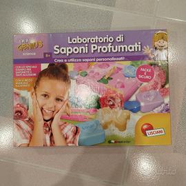 laboratorio di saponi profumati
