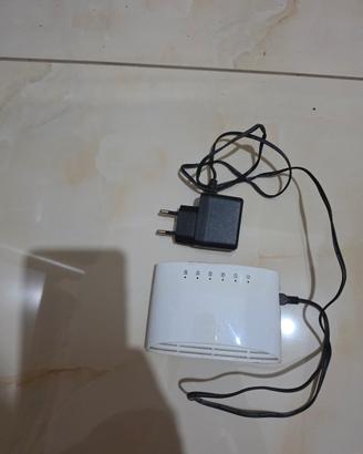SWITCH 5 PORTE  PER INTERNET 