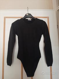 Body nero girocollo in lana con maniche lunghe