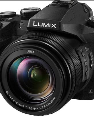 Lumix FZ 2000 + Accessori  - Pari al nuovo