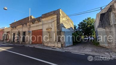Casa singola con cortile e garage Piedimonte Etneo