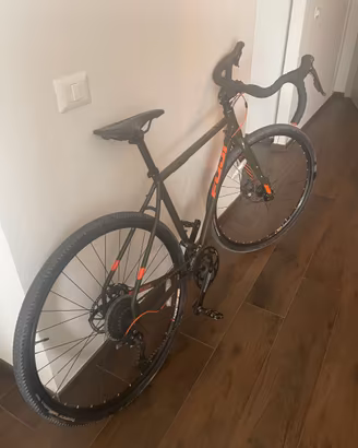 Fuji Jari 2.3 2020 Gravel