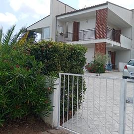 casa  indipendente  a sabaudia