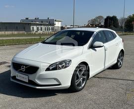 VOLVO V40 D2 Momentum