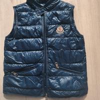 smanicato Moncler taglia 6/8 anni 128cm