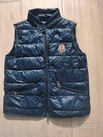 smanicato Moncler taglia 6/8 anni 128cm