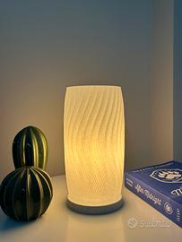 Lampada da tavolo moderna