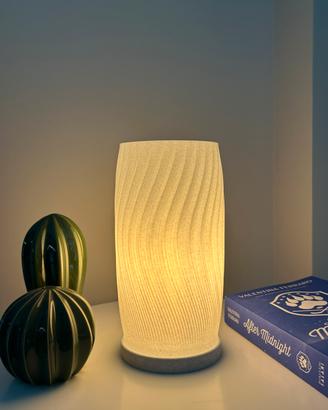 Lampada da tavolo moderna