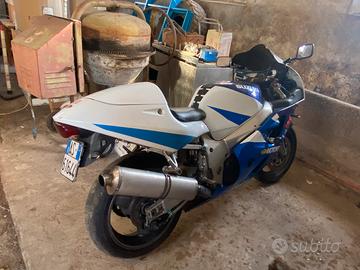 Suzuki GSXR SRAD 600