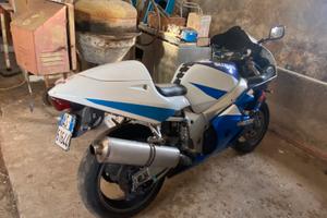 Suzuki GSXR SRAD 600