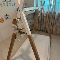 Lettino Montessori in legno massello con materasso