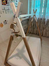 Lettino Montessori in legno massello con materasso