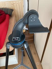 Treppiede telescopio Meade DS 2000 con Autostar