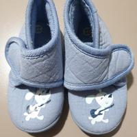 Scarpine/Pantofole Antiscivolo nr.22