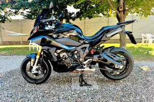 BMW XR 1000 2021 Triple Black