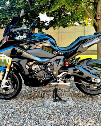 BMW XR 1000 2021 Triple Black