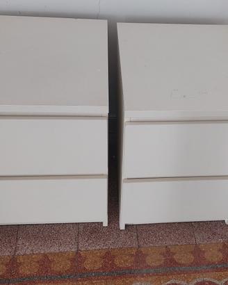 2 comodini Ikea 