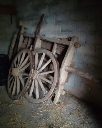 carro in legno 