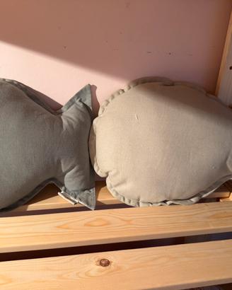 Cuscini a forma di pesce